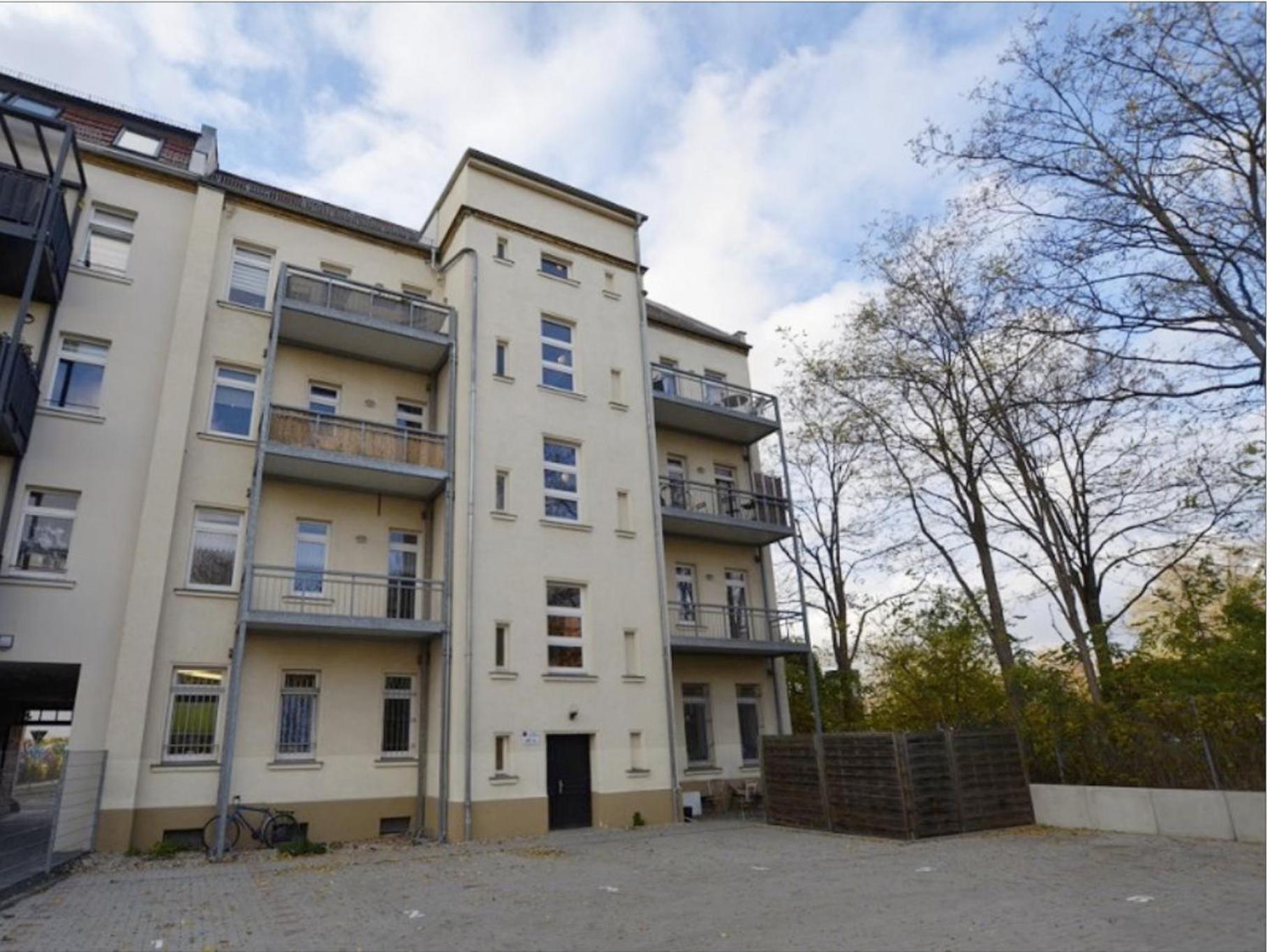 2 Schlafzimmer-Balkon-Kueche-Parkplatz-Designerbad Leipzig Exterior foto