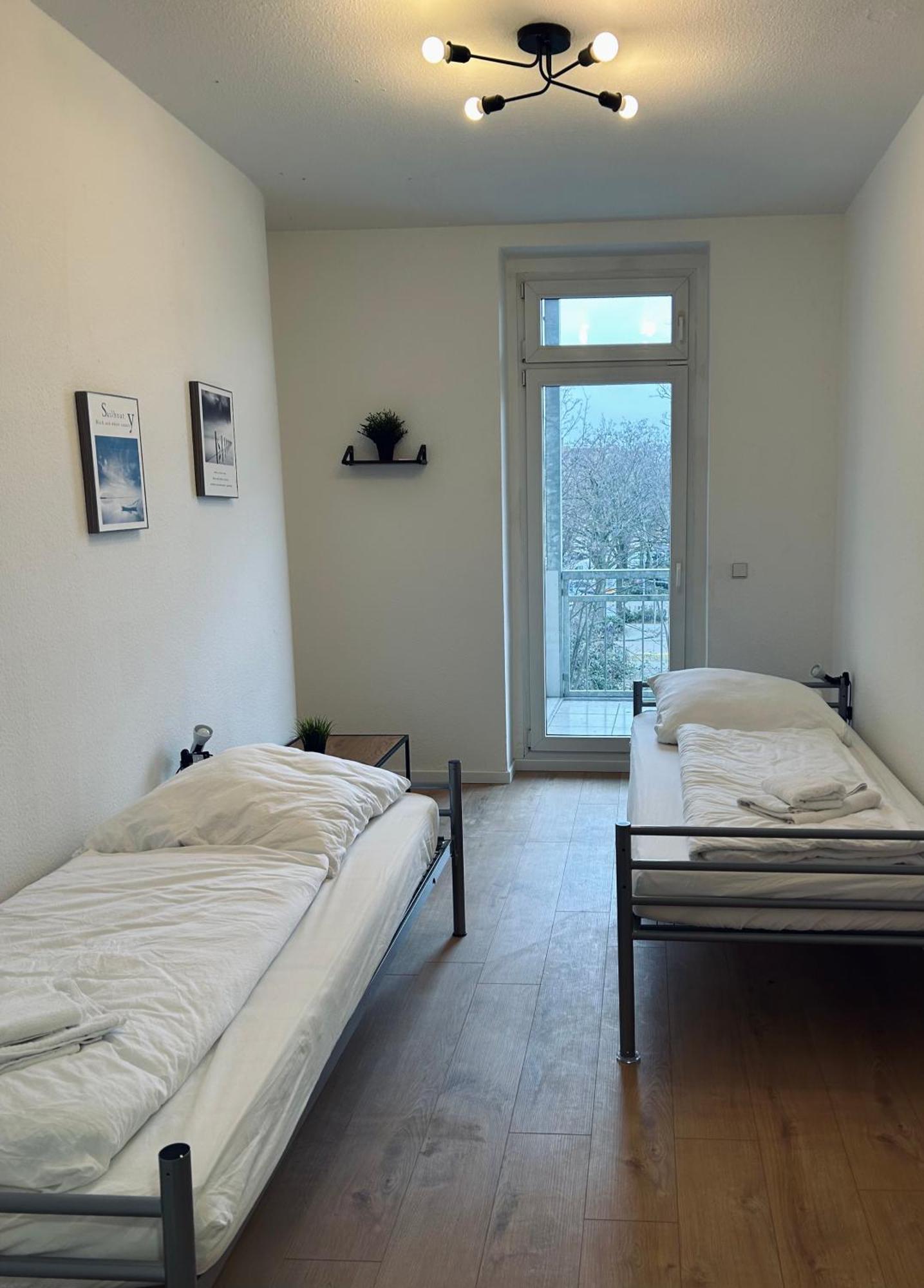 2 Schlafzimmer-Balkon-Kueche-Parkplatz-Designerbad Leipzig Exterior foto